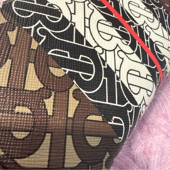 Burberry TB Monogram long Wallet. - Picture 11 of 14